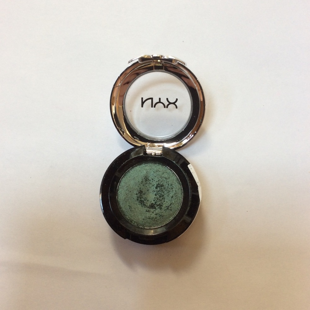 Eyeshadow - Picture 3 of 3